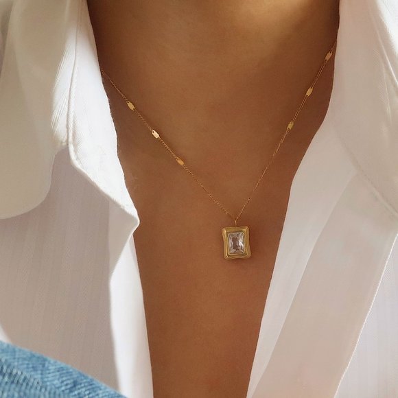 NEW 18K Gold Plated Radiant Cut Diamond Square Pendant Necklace - Picture 6 of 8